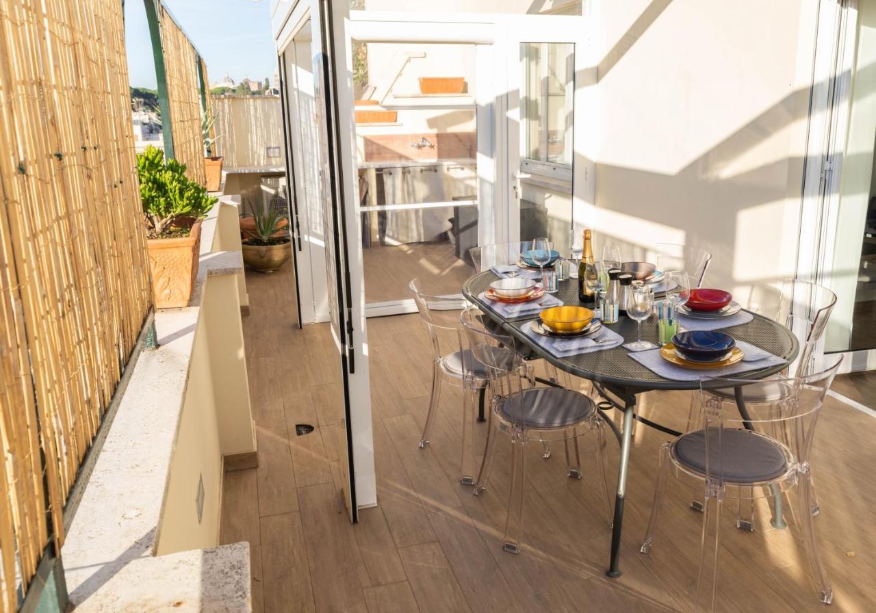 רומא Colosseo Brightful Apartment With Rooftop מראה חיצוני תמונה