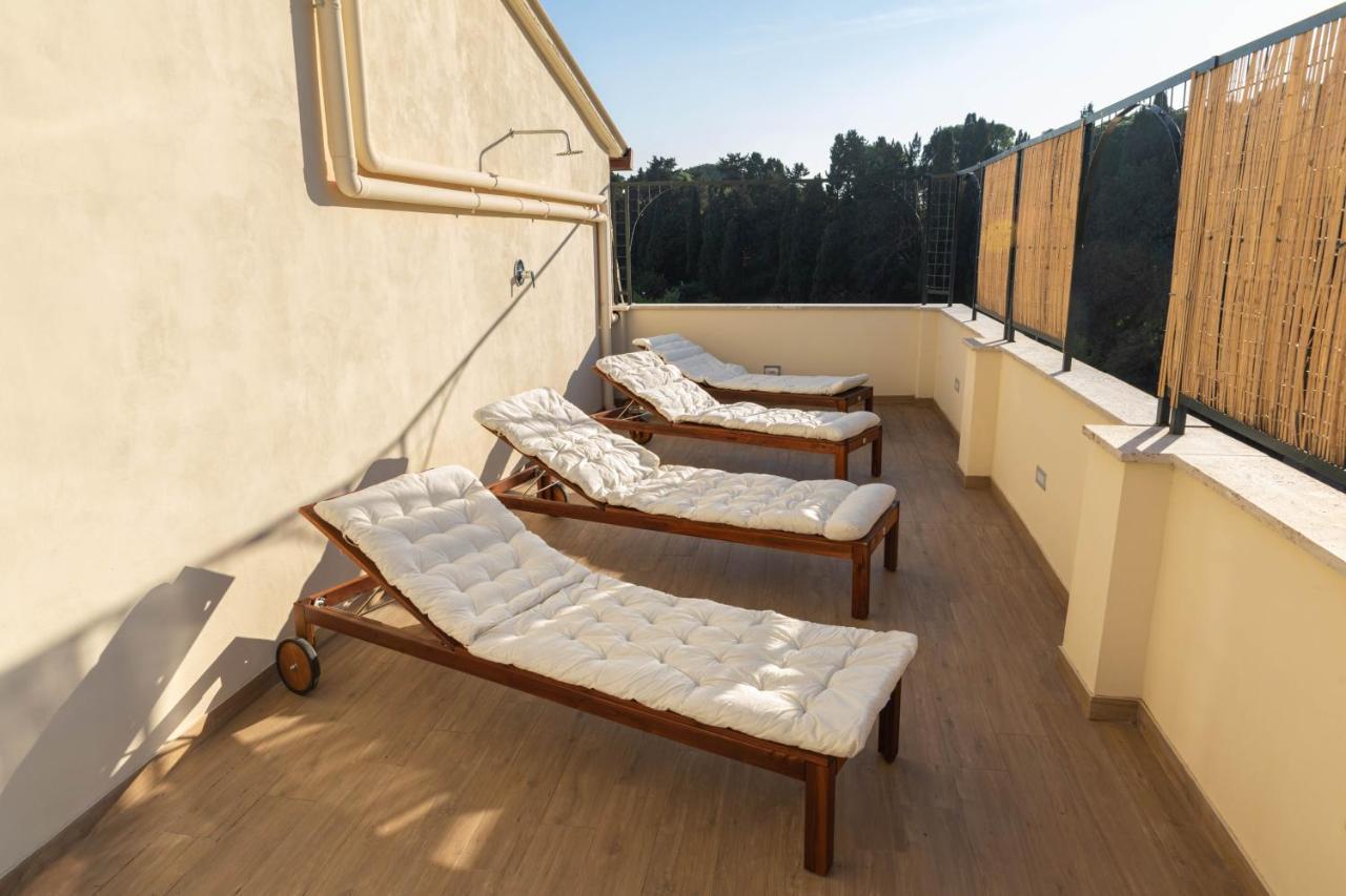 רומא Colosseo Brightful Apartment With Rooftop מראה חיצוני תמונה