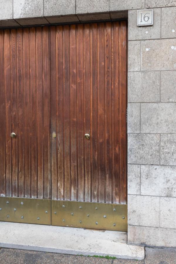 רומא Colosseo Brightful Apartment With Rooftop מראה חיצוני תמונה