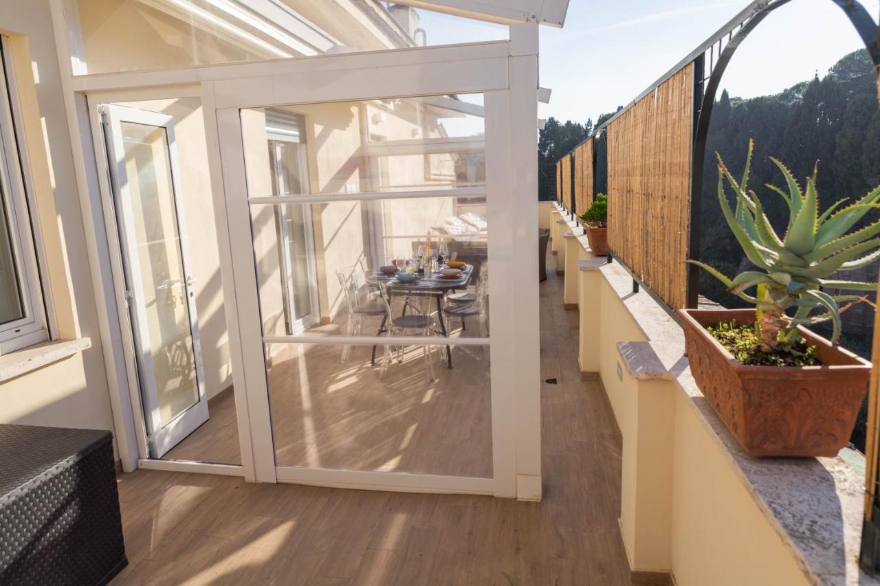 רומא Colosseo Brightful Apartment With Rooftop מראה חיצוני תמונה