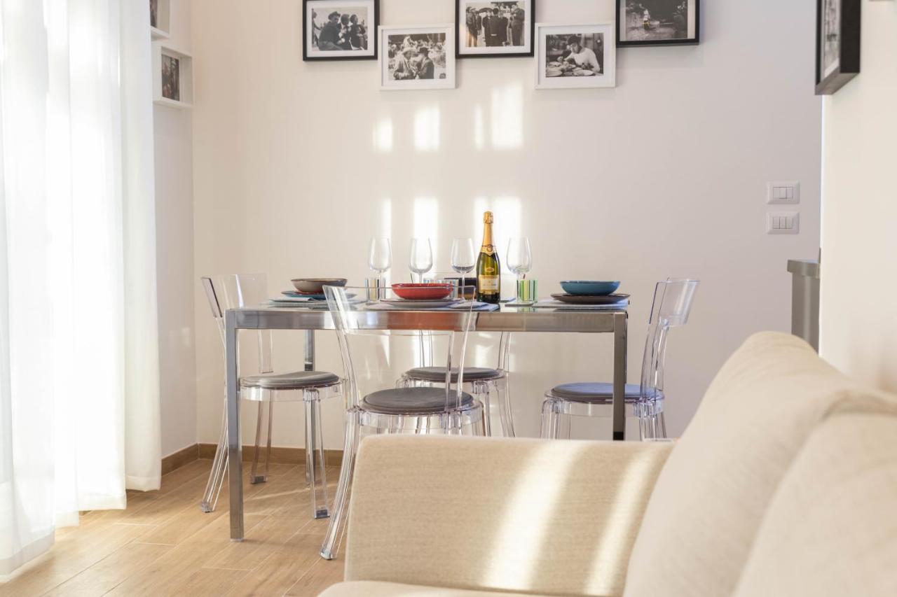 רומא Colosseo Brightful Apartment With Rooftop מראה חיצוני תמונה