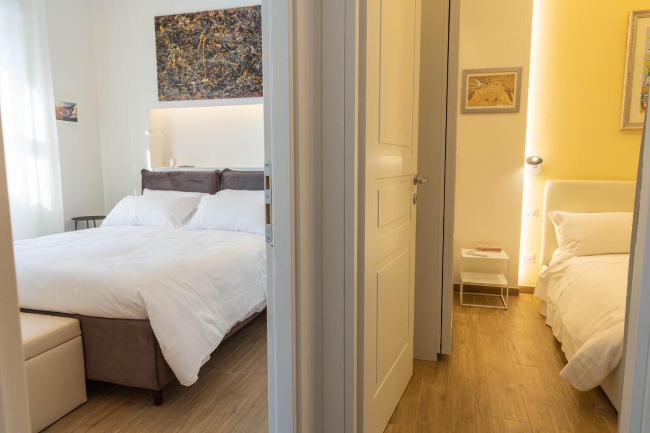 רומא Colosseo Brightful Apartment With Rooftop מראה חיצוני תמונה